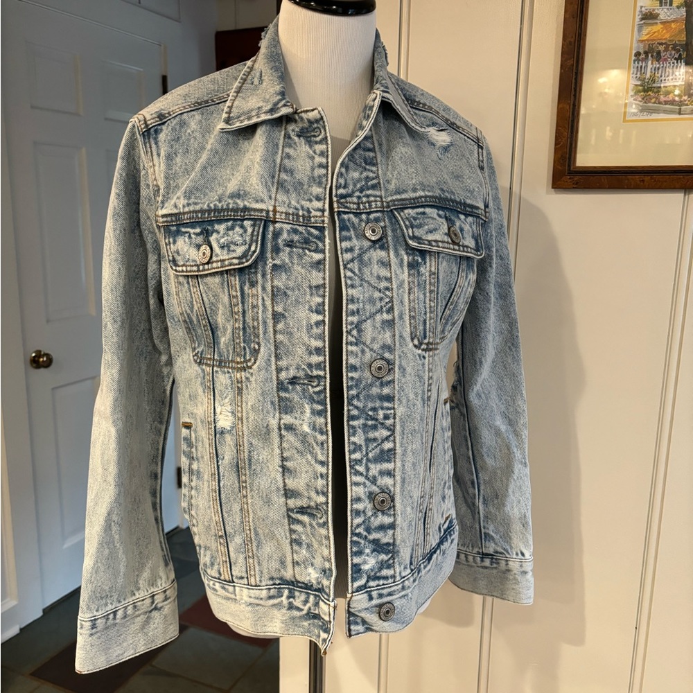 Vintage Style  Abercrombie Women’s Distressed Jean Jacket size XS
